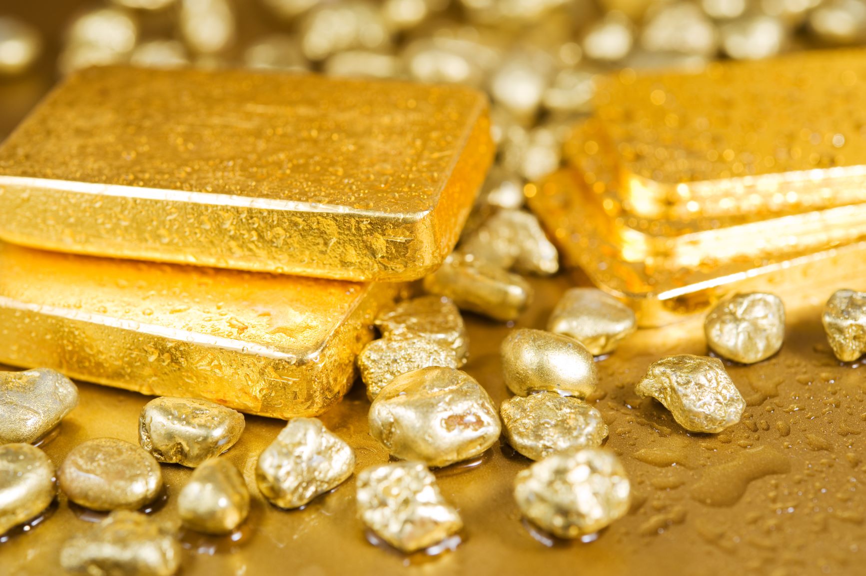 Gold Nears new Record High, Brent finds strong support